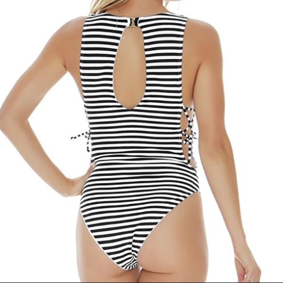 L*Space Laura One Piece Striped Swimsuit size 6 - Picture 12 of 12